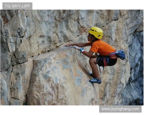西安攀岩队与广州攀岩队赛后复盘团队协作的精彩瞬间与经验分享