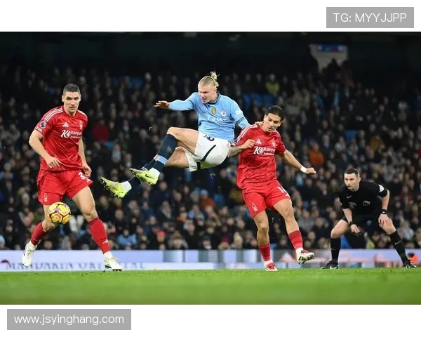 曼城迎战强敌,争夺英超冠军之路再添新挑战 曼城迎战强敌,争夺英超冠军之路再添新挑战