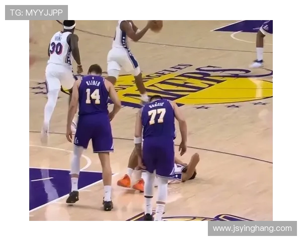 76人逆转雷霆加时赛激战关键时刻展现团队精神与个人英雄主义